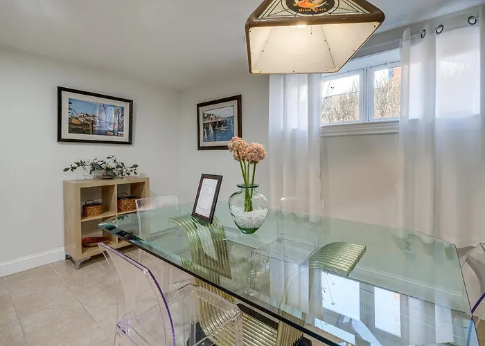 15 Mi To The White House! Modern Apt W/ Deck