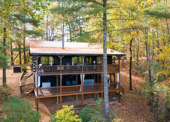Fall Colors, Cozy Nights Hot Tub, Firepit, Mountain Views & 2 King Suites