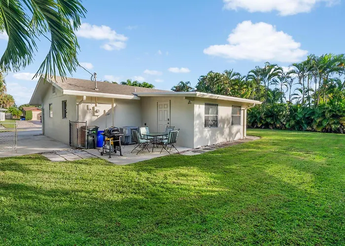 Family Retreat Near Beach, Downtown And Pga