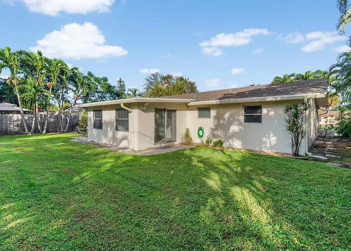 Family Retreat Near Beach, Downtown And Pga