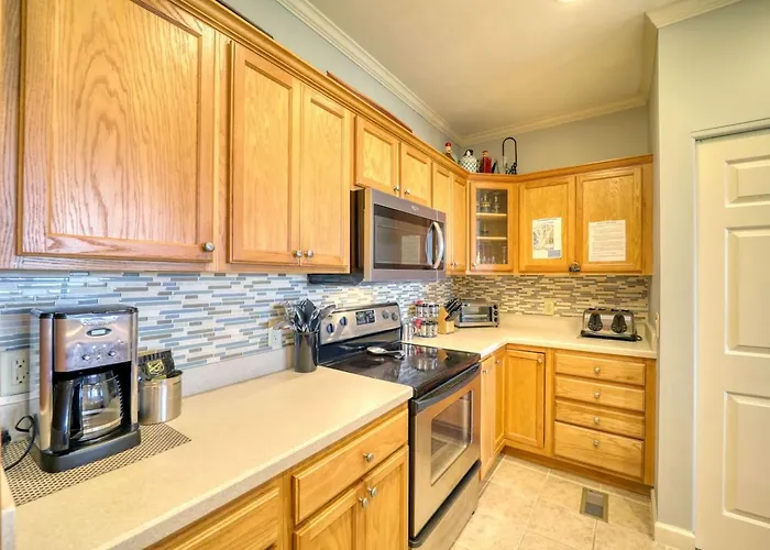 Sugar Mountain Condo, Sleep 4, Deck Mountain Views