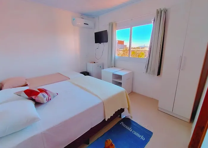 Camelo locação de Suítes Individuais Pousada com Cozinha e Sala Compartilhada