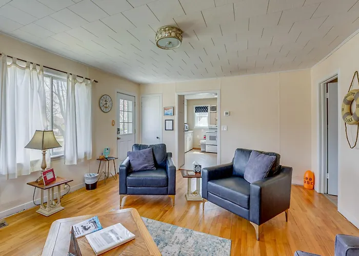 Ludington Vacation Rental - Walk To Lake Michigan!