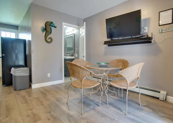 Central Cape Cod Escape In South Yarmouth!
