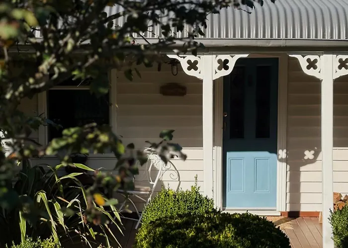Marigold Cottage Charming 1870S Central Daylesford Cottage