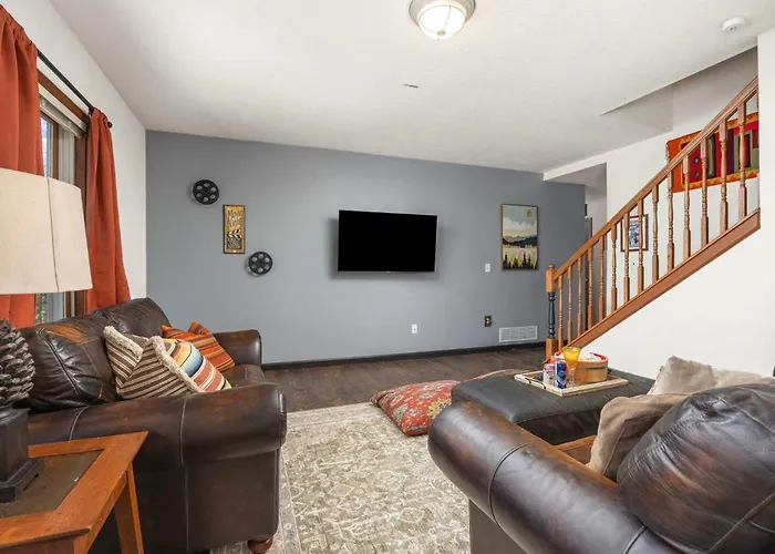 Panoramic View Home With Hot Tub & Game Room