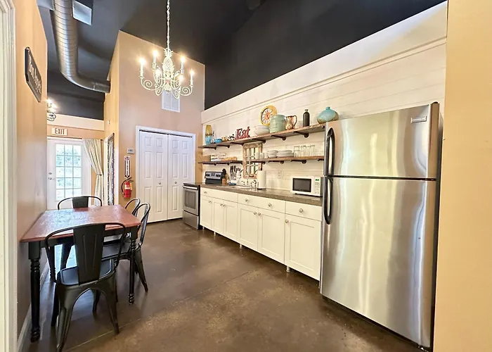 Haven At Hazel Downtown Loft