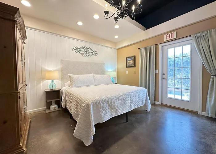 Haven At Hazel Downtown Loft
