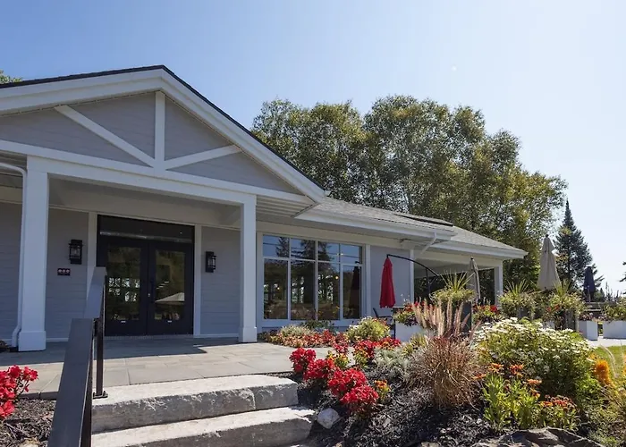 2-Level Home • Tremblant Mountain View • Fireplace