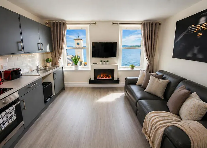 Unit 5 Stunning Oceanview Apartment
