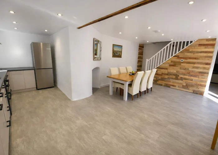 Swallows Rest Cottage - 3 Bedrooms - Nr Looe