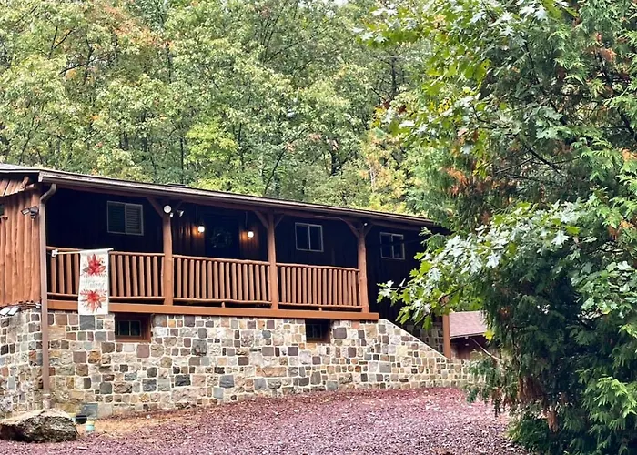 Cozy Log Cabin In Jim Thorpe