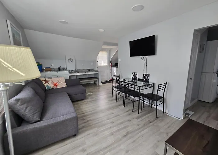 Beach Apt In Woodmontmilford