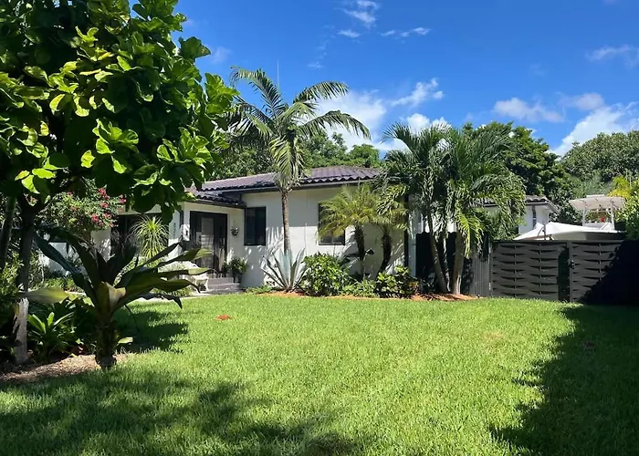 Biscayne Park Guest House