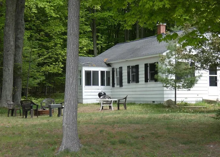 Lakeside Cottage On Torch Lake