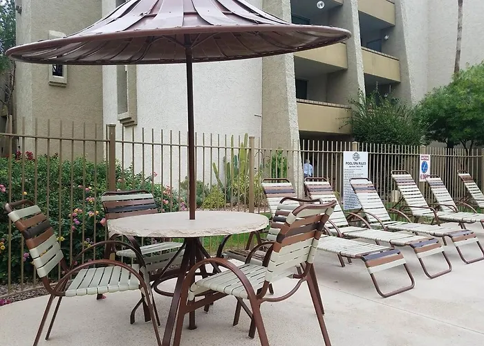 Relaxing Condo With Parking - Minutes To Old Town!