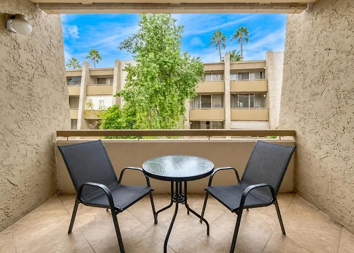 Relaxing Condo With Parking - Minutes To Old Town!