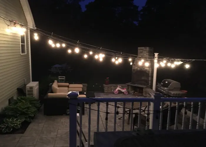 Dog Friendly And Spacious Just Minutes From Scusset Beach