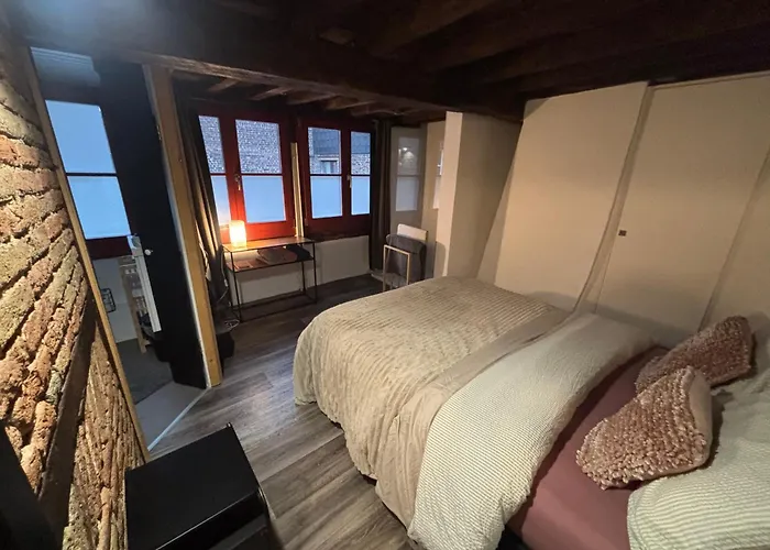 La Petite Maison De L'Impasse