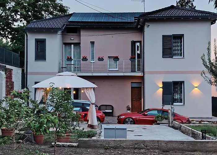 Holiday Home Varese- Family & Group Stay With Private Parking