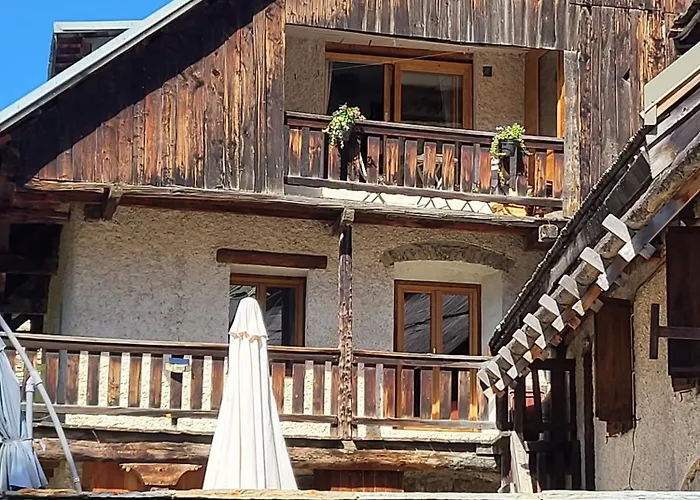 Gite A Molines En Queyras 8-15 Pers