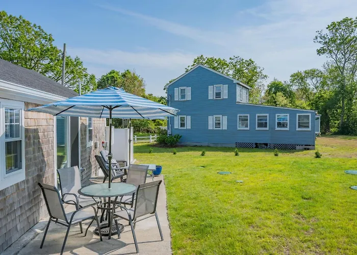 Beachside Bliss At Sunset Retreat