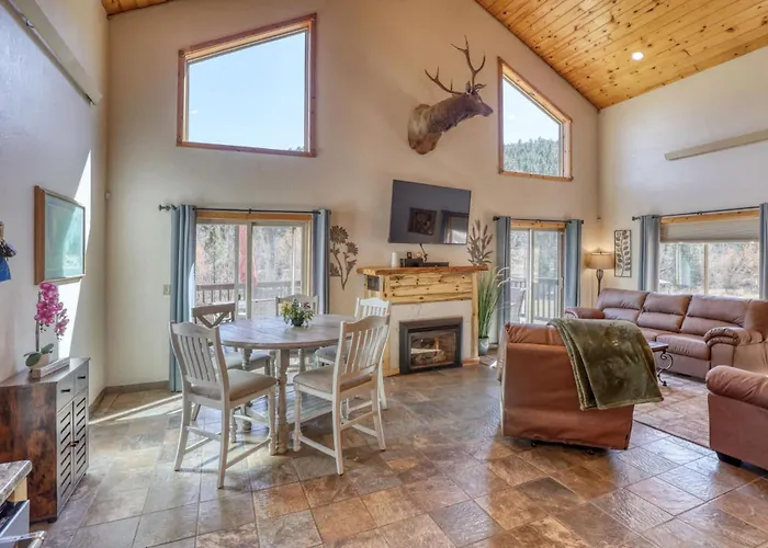 5 Miles From Mt- Rushmore With Private Hot Tub