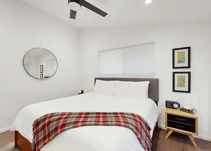 Rio Lindo River Retreat