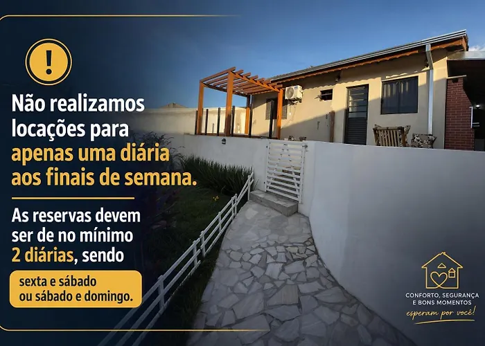 Casa de Fundo Equipada e quintal com separação