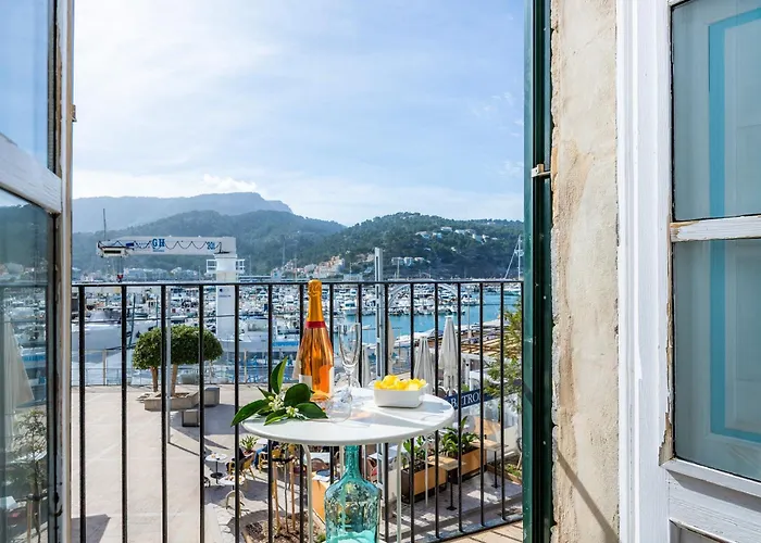 Marina 48 Seafront Apartment