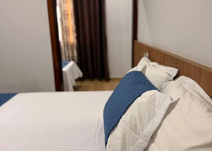 Fonsecas House Suítes Privativas com Piscina e Vista da Cidade