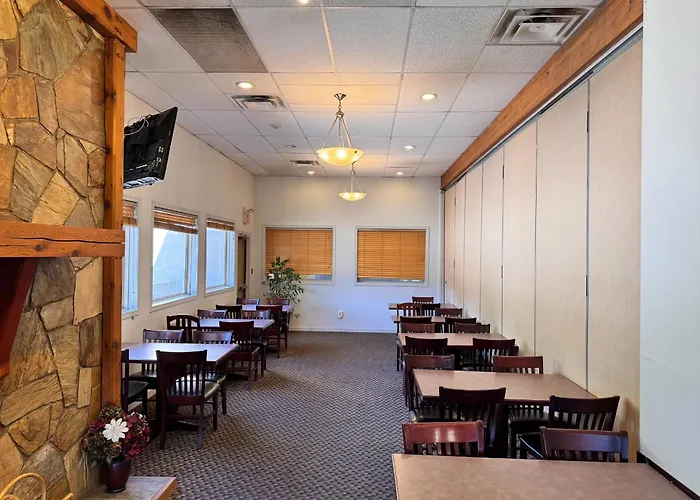 Super 8 By Wyndham Castlegar Bc Hotel
