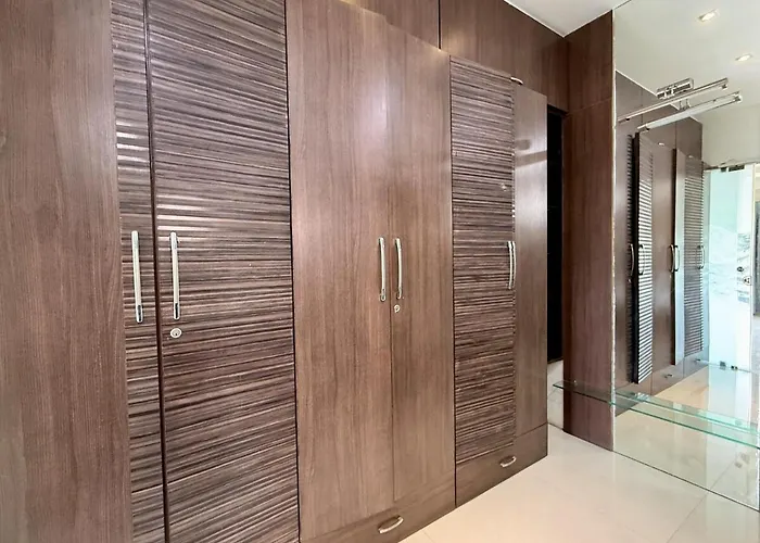 Ultra-Luxurious 3Bhk 1St Floor Of Bungalow