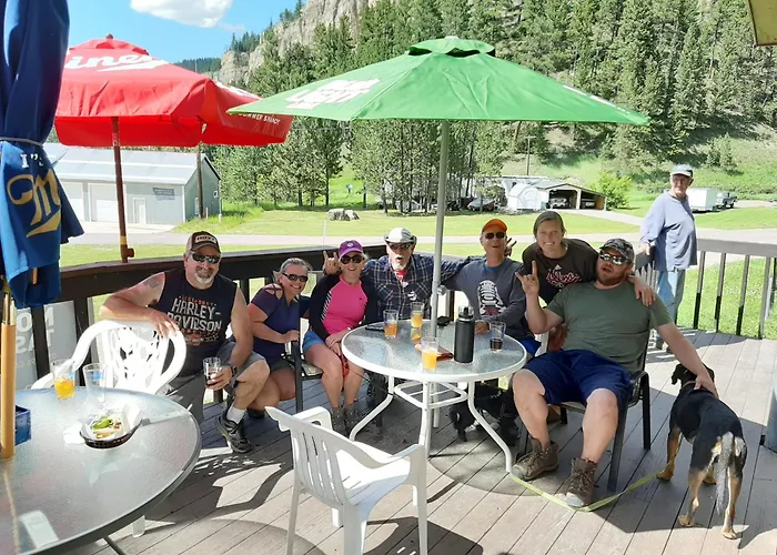 Cougar Canyon Lodge