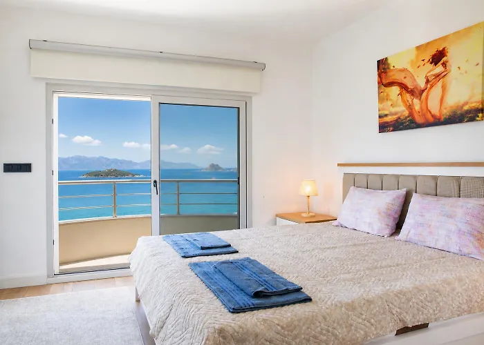 Villa Azure Heaven