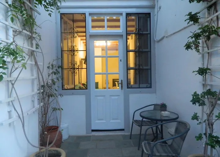 Perakis Apartments