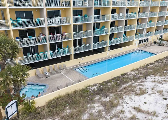 Pelican Isle 205