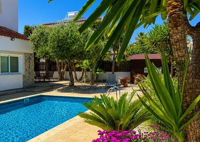 Unique Beach Luxurious Villas