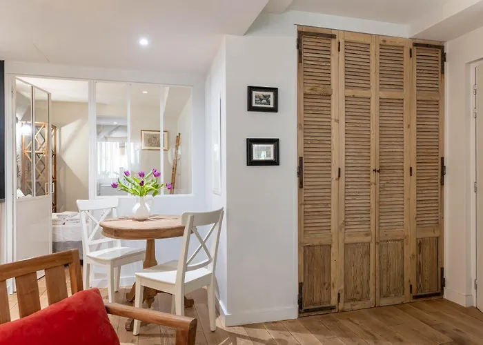 Les Petits Volets Appartements A 100M De La Mer