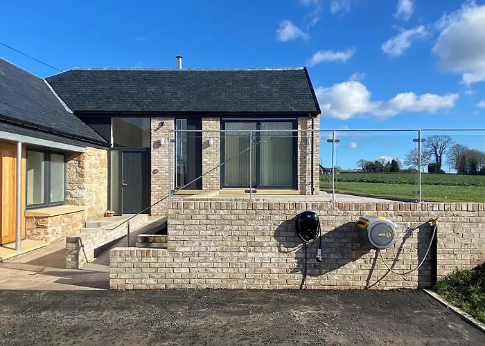 Falcon Cottage