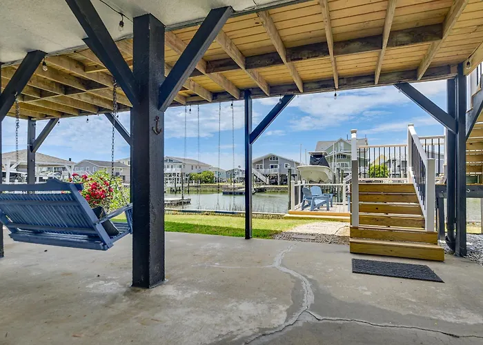 Gorgeous Oib Escape W/ Dock & Canal View!