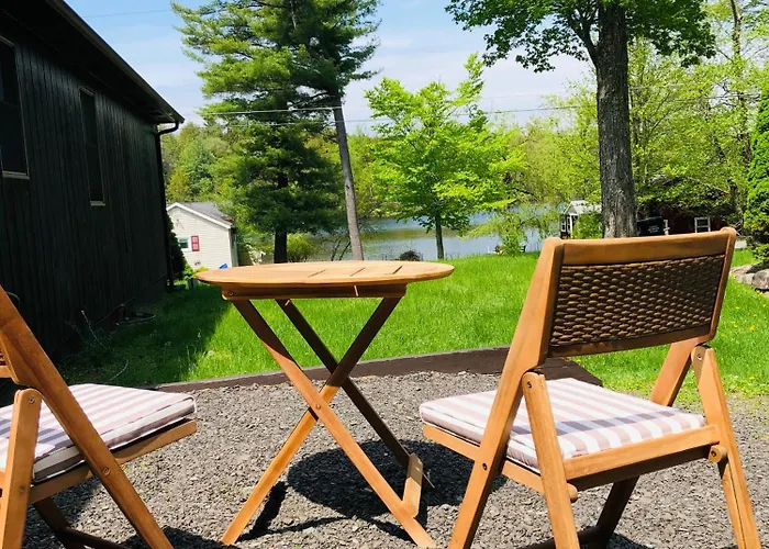 Catskills Cottage With Lake View Book Now