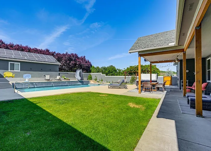 Hot Tub & Seasonal Pool: Remarkable Yakima Getaway