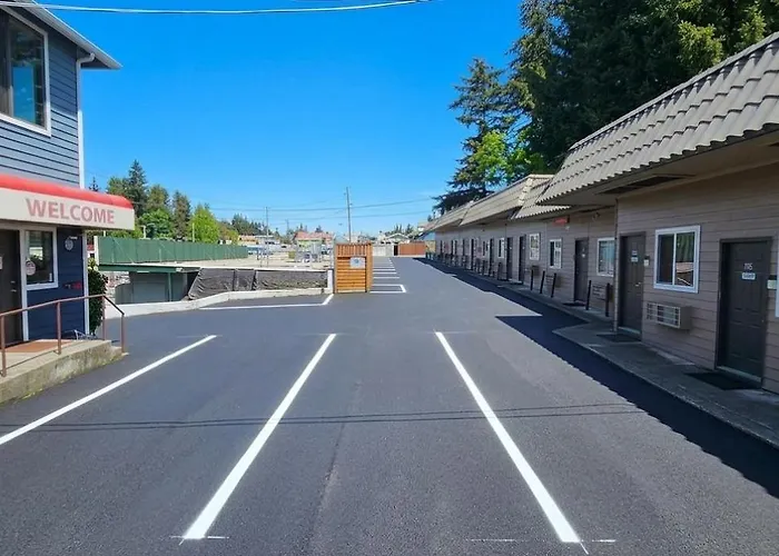 Farwest Motel