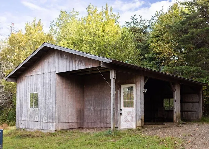 168 Secluded Acres Trails, Winery 5Br