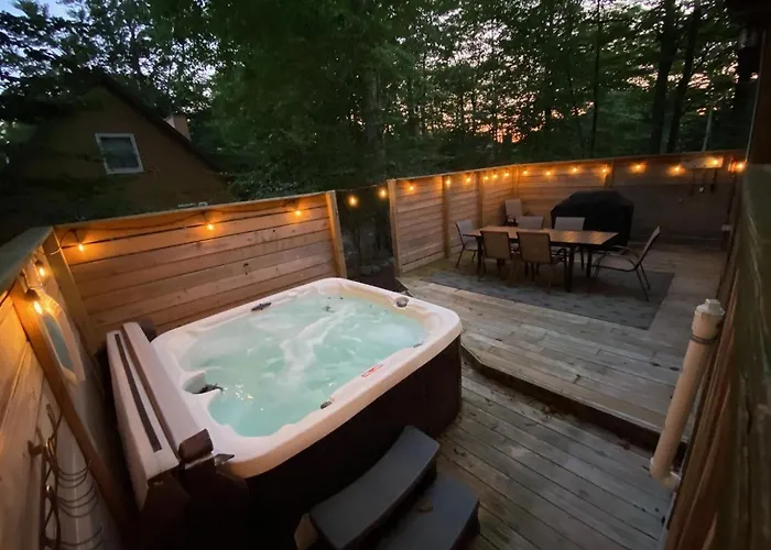Hgtv Quality Chalet Hot Tub Outdoor Haven