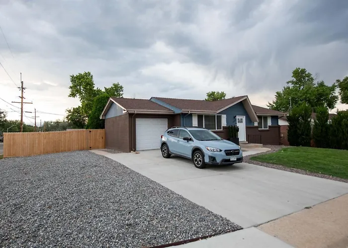 Peaceful Downtown Denver Retreat: 4BR Comfort