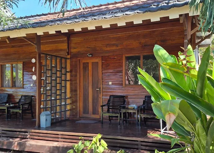 Leaf Coco Bungalow