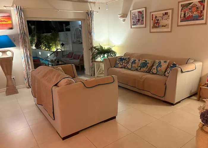 Nanpa, Luxury Family Three Bed Villa, St James West Coast, Private Pool