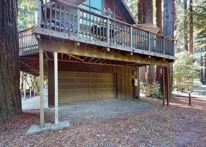 Redwood Lodge